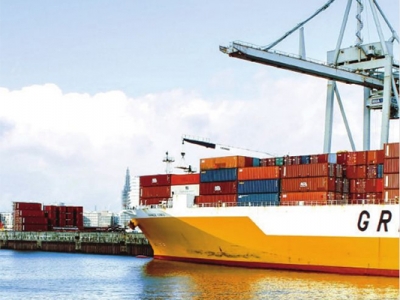 Why do most container floors use bamboo flooring instead of wooden flooring?